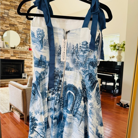 Alice + Olivia Rosalee Bustier Maxi Dress - Picture 7 of 9